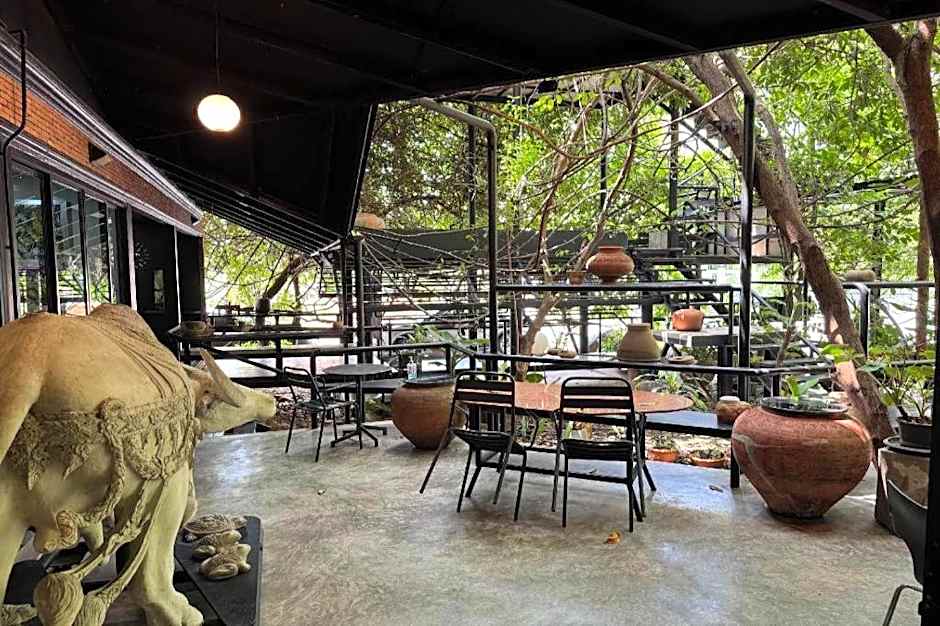 Silp-Pa Phra Nakhon Si Ayutthaya Hotel