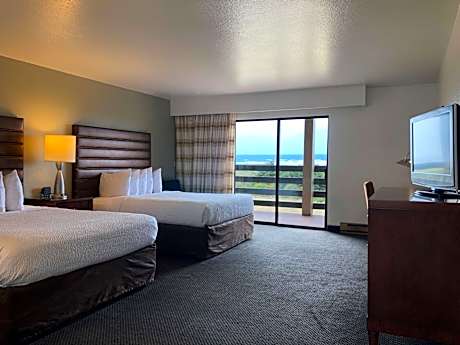 Queen Room with Two Queen Beds and Roll-In Shower - Disability Access/Parking Level