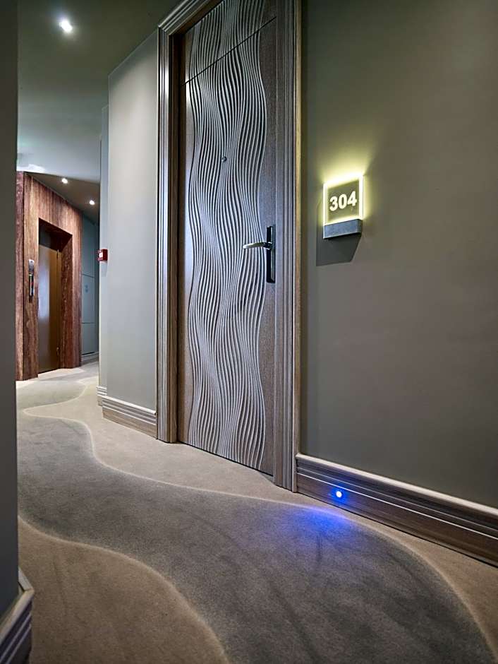 Kyma Suites Beach Hotel