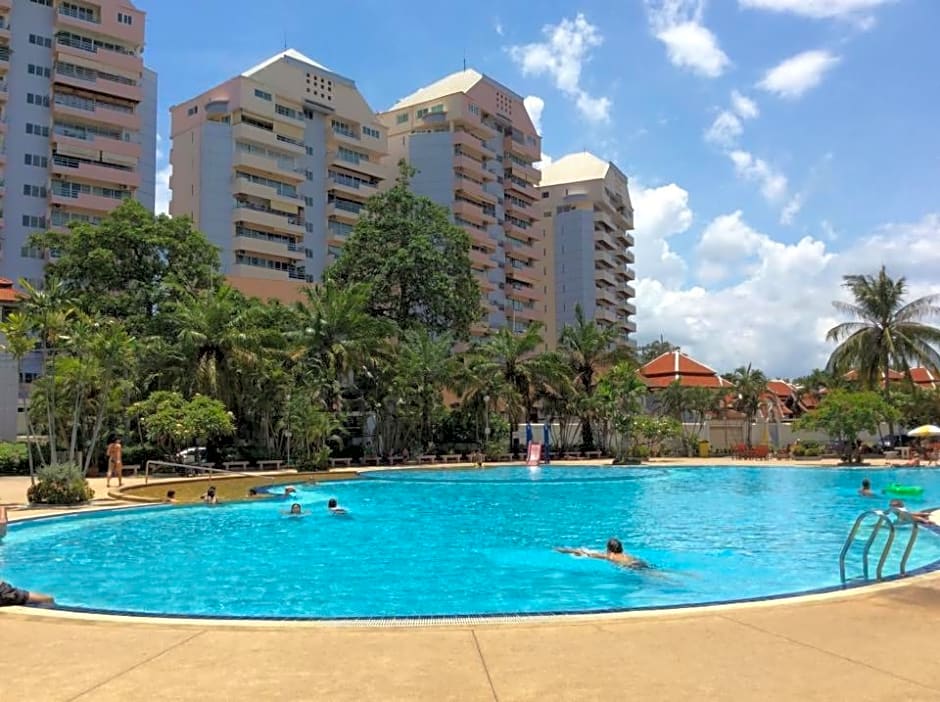 B&B View Talay 1B by Franco Jontiem