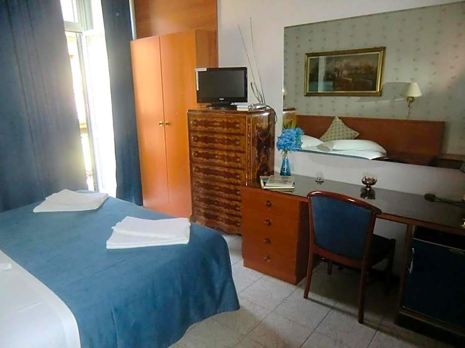 HOTEL SARA