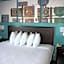 Days Inn & Suites by Wyndham Springfield on I-44
