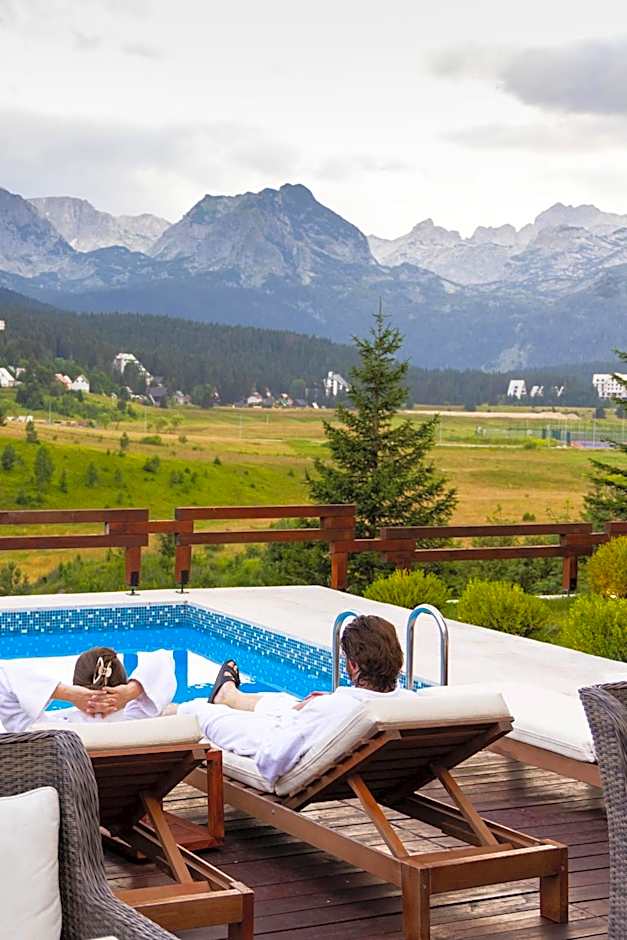 NORTH STORY - Luxury Chalet - Apartments & rooms
