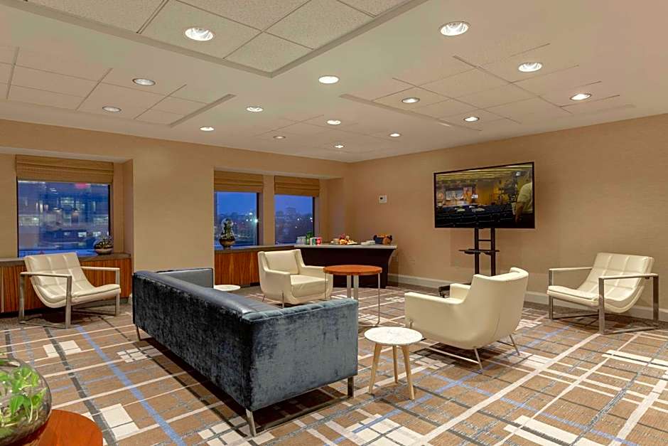 DoubleTree Suites By Hilton Boston - Cambridge