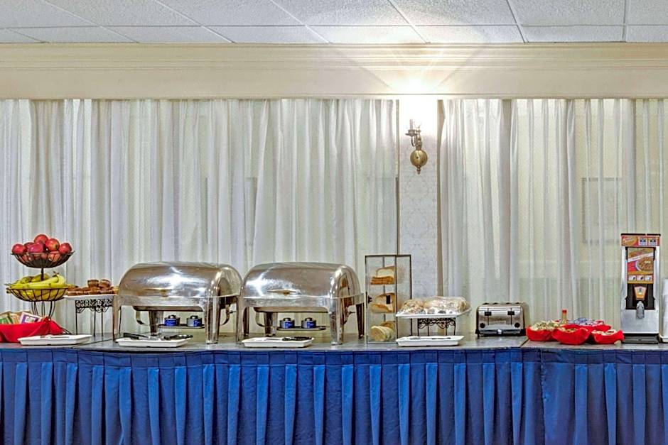 Ramada by Wyndham Seekonk Providence Area