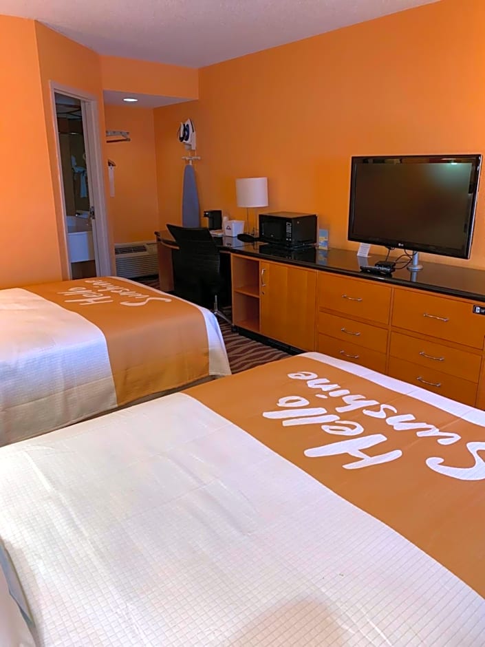 Days Inn & Suites by Wyndham Albany