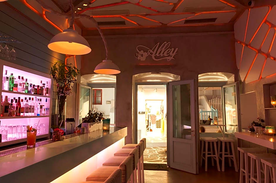 Poseidon Hotel Suites