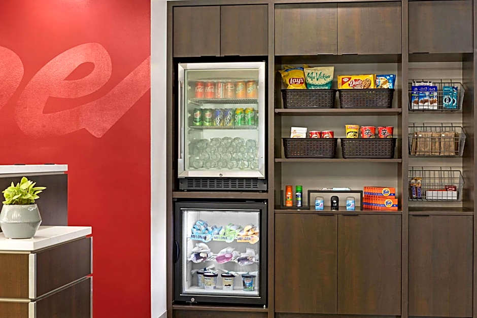 Super 8 by Wyndham Calgary Shawnessy Area