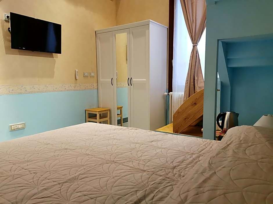 Venice Dose Suite