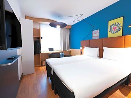 Standard Room with 2 Single Beds