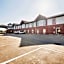 OYO Townhouse Clute Lake Jackson
