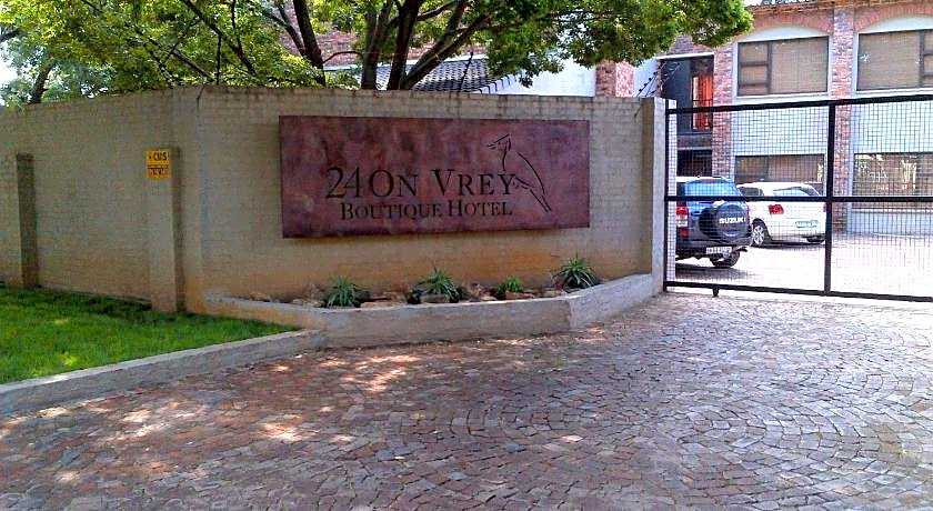 24OnVrey 3 Star Guest House