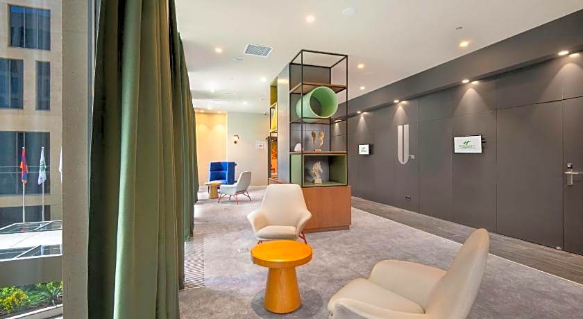 Holiday Inn Yerevan - Republic Square By IHG