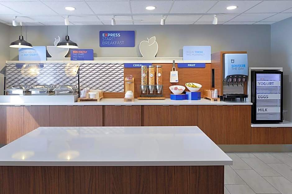 Holiday Inn Express Hotel and Suites Marysville By IHG