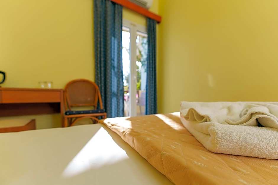 Dedalos Beach Hotel