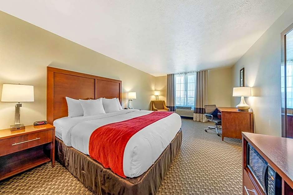 Comfort Inn & Suites Lancaster Antelope Valley
