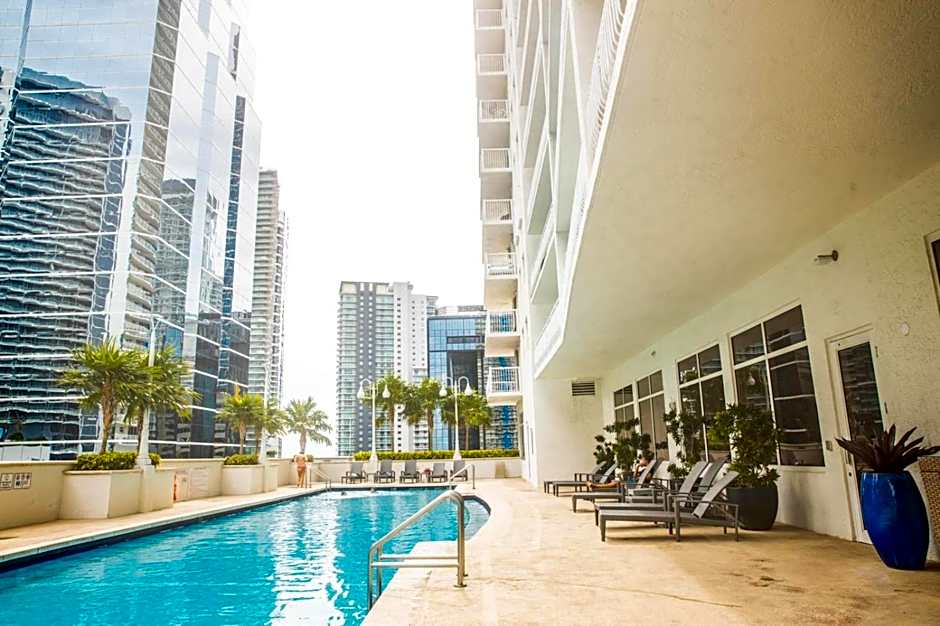 Modern and Luxurious Brickell Studio