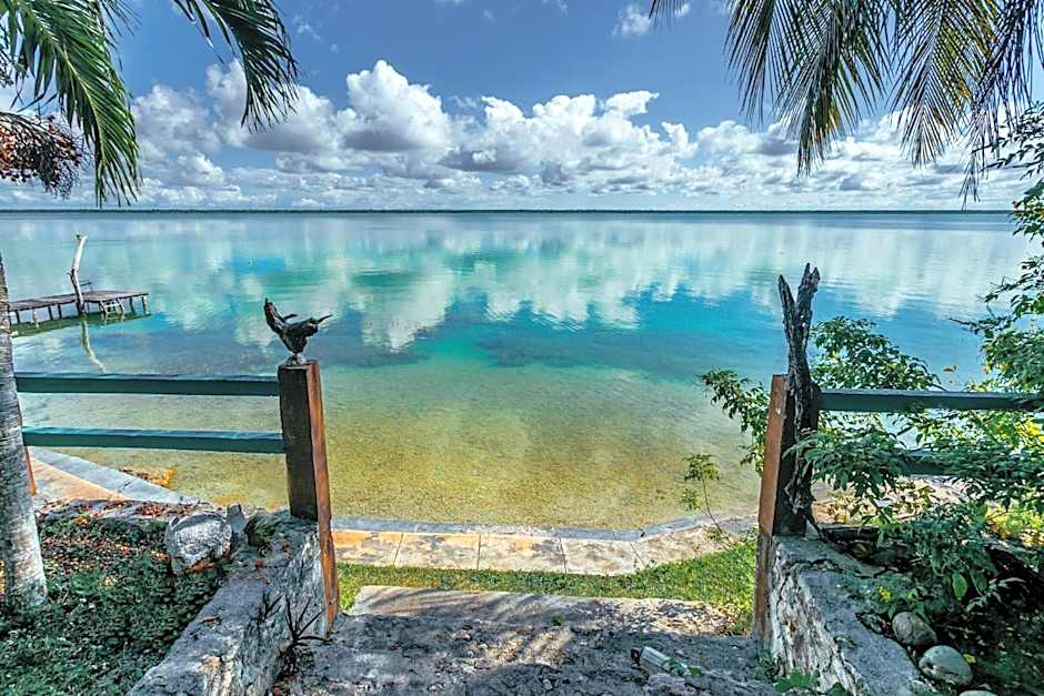 Villa Santuario Lake front Oasis