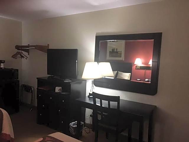 Super 8 by Wyndham New Castle