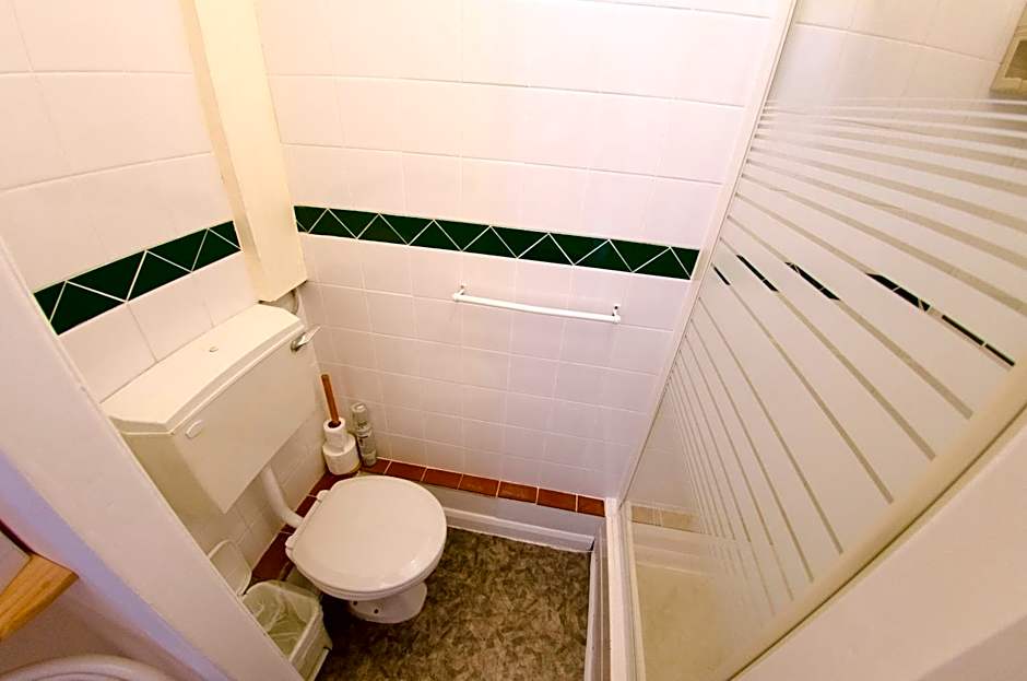 Oakwood Bed and Breakfast Heathrow