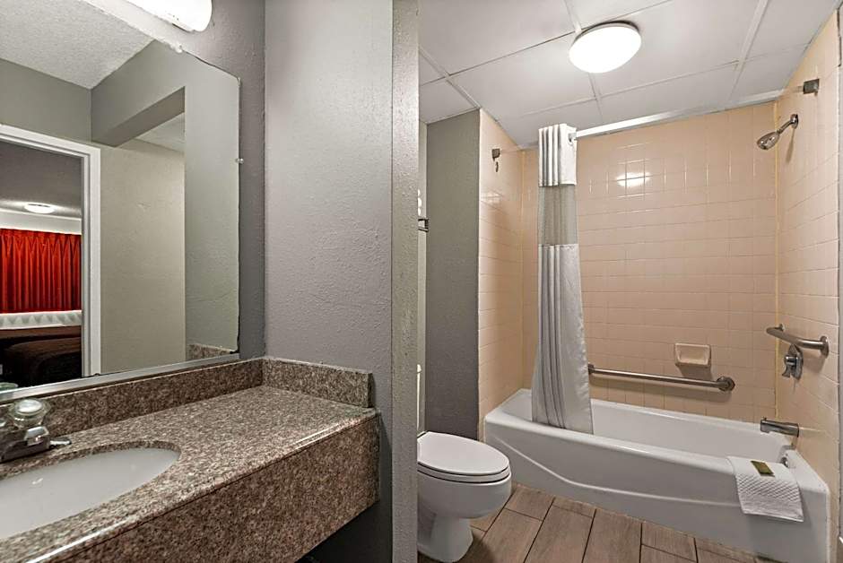 Rodeway Inn Brooklawn