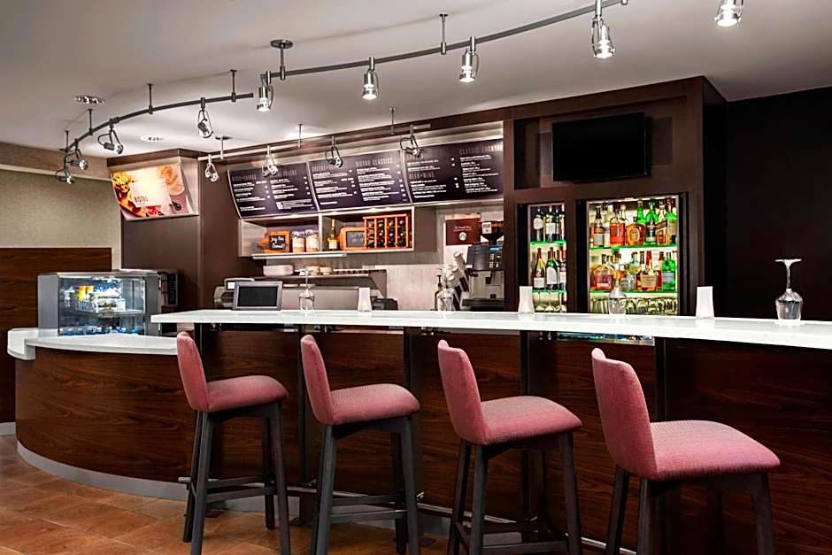 Courtyard by Marriott Bowling Green Convention Center