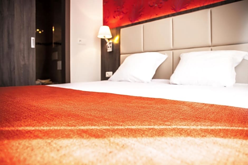 Dansaert Hotel