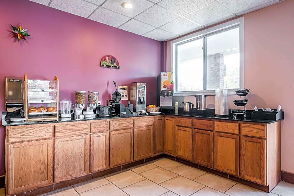 Rodeway Inn - Bellows Falls
