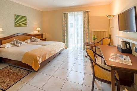 Executive Twin Room with Balcony