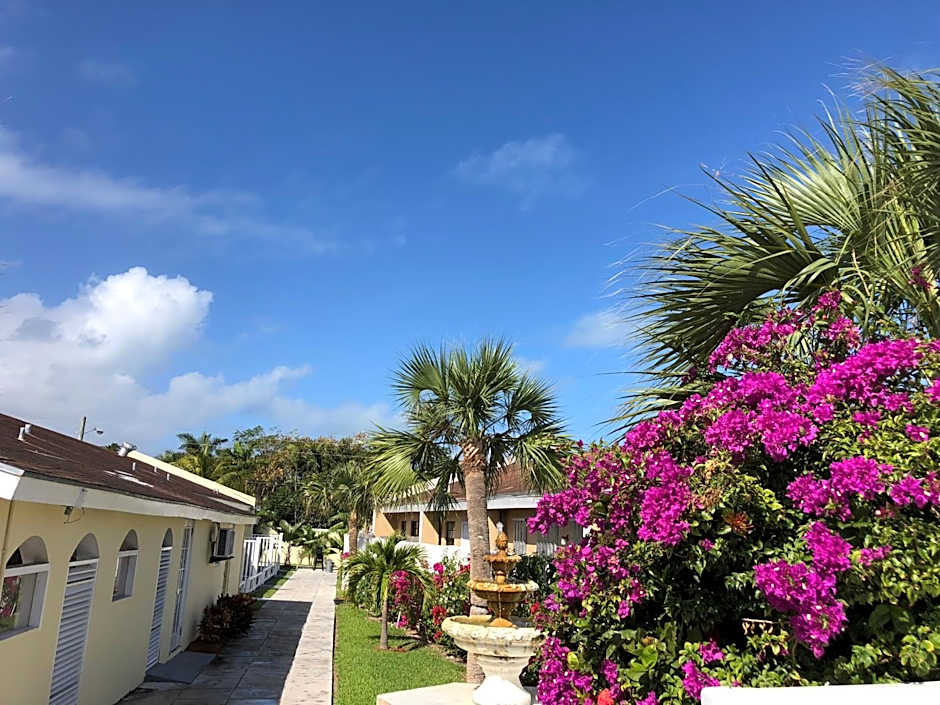 Colony Club Inn & Suites