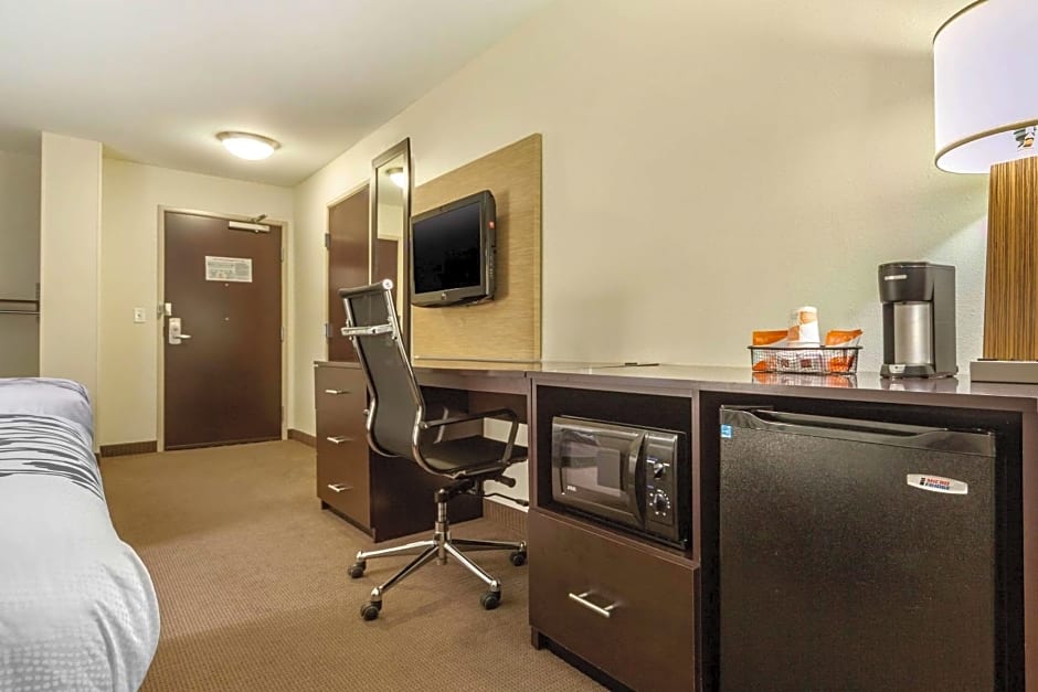 Sleep Inn & Suites Grand Forks Near Alerus Center
