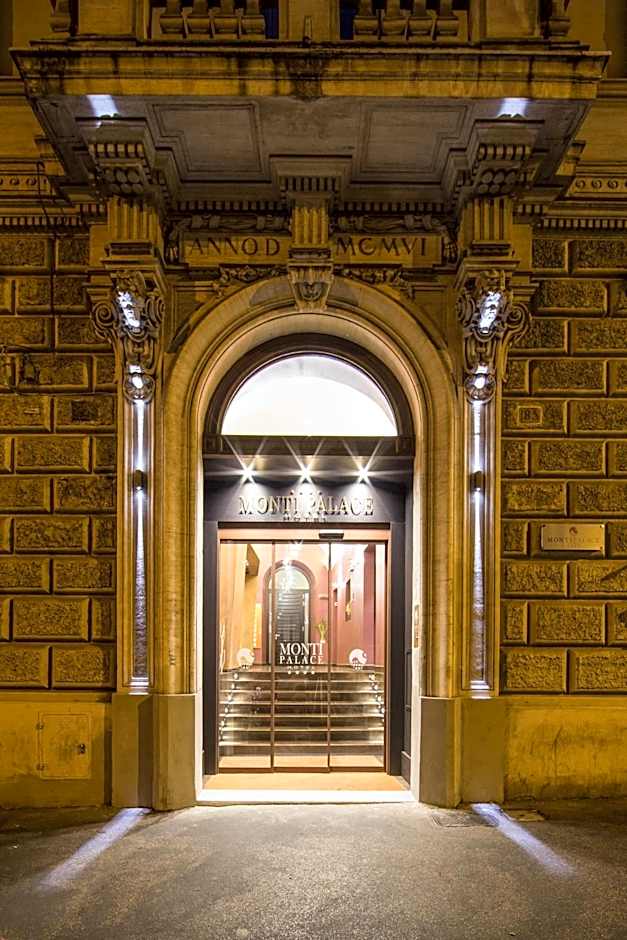 Monti Palace Hotel