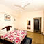 Geetanjali Hotel & Motel