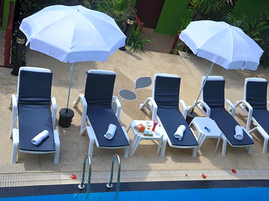 Khaolak C-nior Bungalows