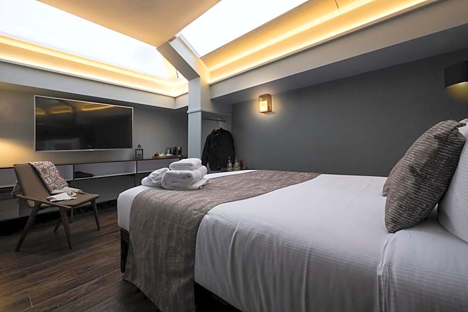 Camden Enterprise Hotel