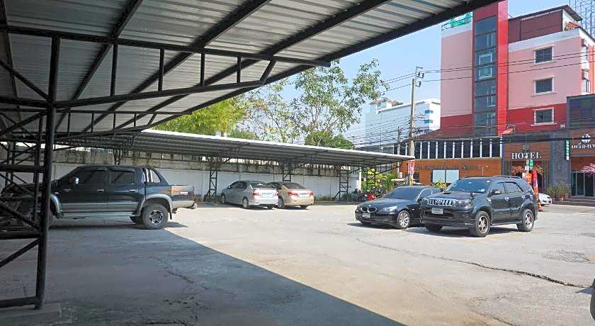 Bangkok Travel Suites Hotel