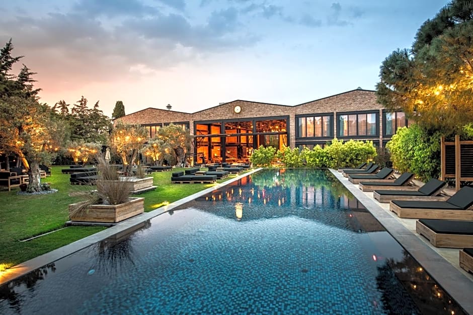 Warehouse By The Stay