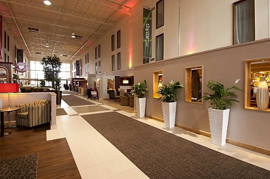 Premier Inn London Heathrow Airport T2 & T3 - Bath Road