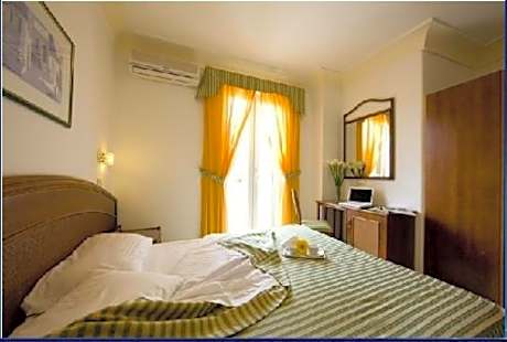 Economy Quadruple Room