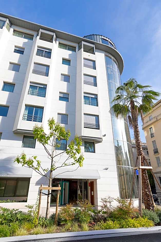 Goldstar Suites