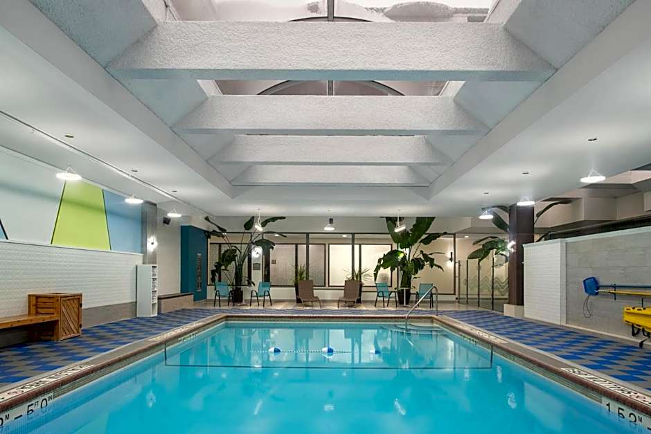 Crowne Plaza Kitchener-Waterloo By IHG