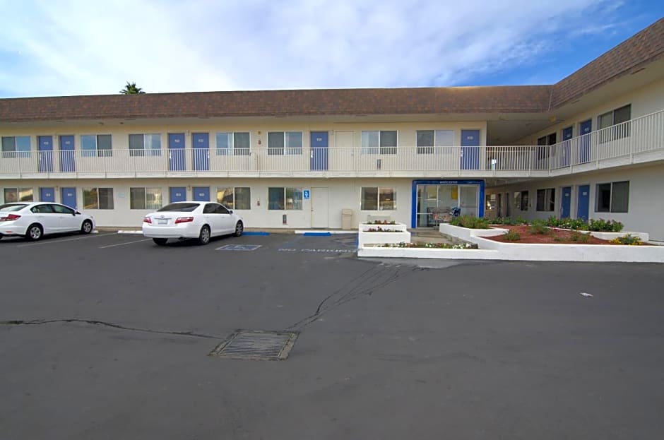 Motel 6-Indio, CA - Palm Springs