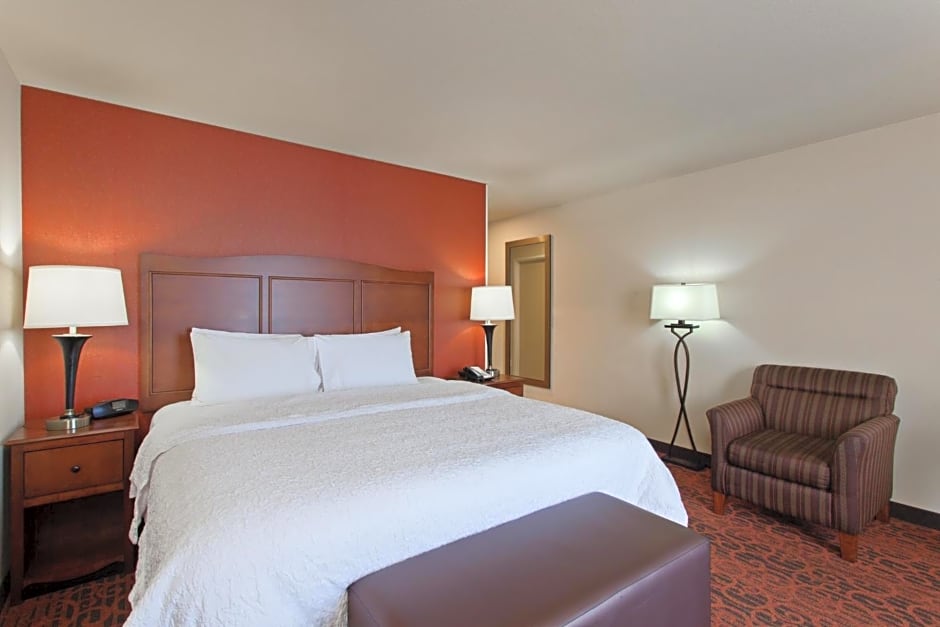 Hampton Inn and Suites Seattle - Airport / 28th Avenue