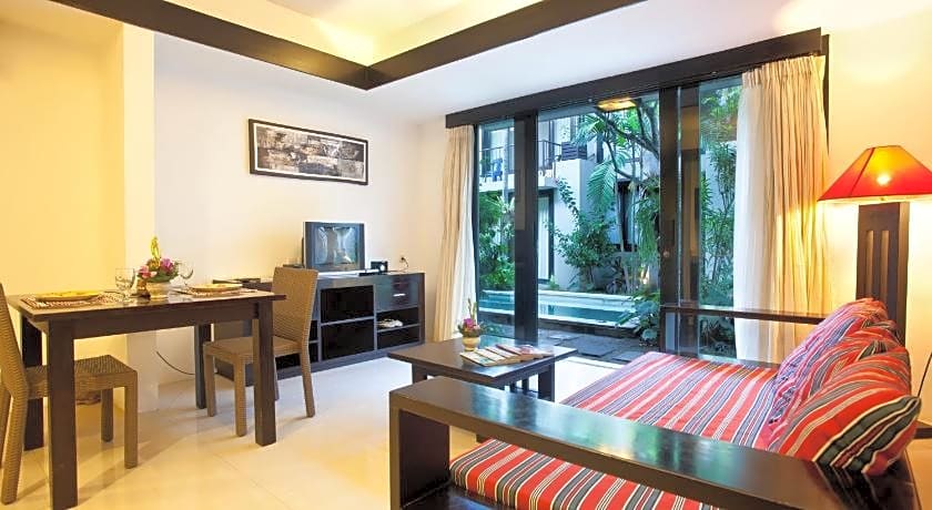 S'Cape Condotel