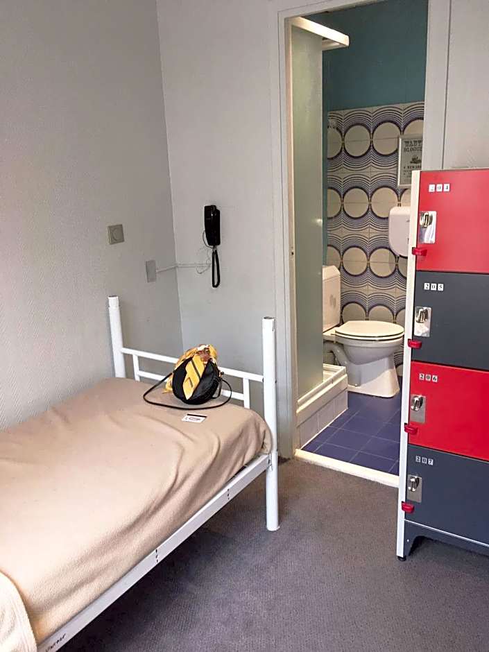 Photo 1 of 4 of Economy 2 Beds