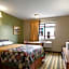 Super 8 by Wyndham Blackwell