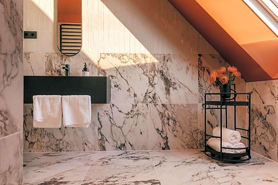 WELTWIEN Luxury Art Apartments & Free Parking