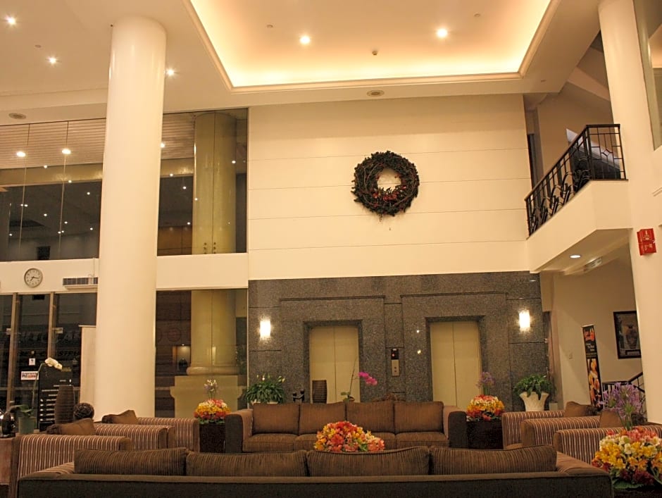 Hotel Supreme Convention Plaza