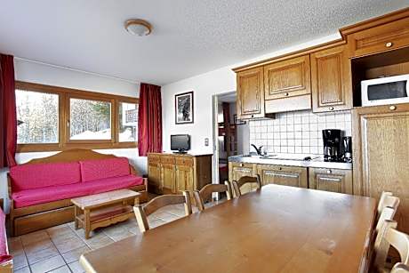 2 Room Appartement - 4/6 Personnes