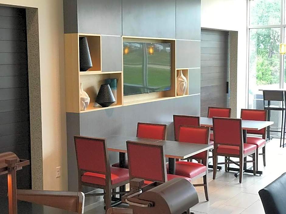 Holiday Inn Express and Suites Hannibal-Medical Center By IHG